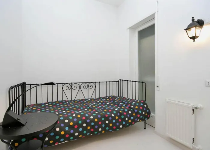 Cozy Flat In Trastevere アパート ローマ